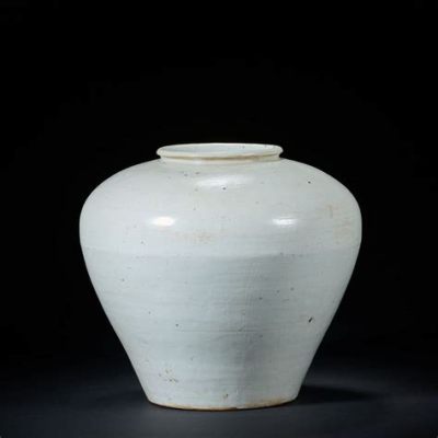 “Goryeo White Porcelain Jar: Unveiling Serene Elegance and Timeless Simplicity